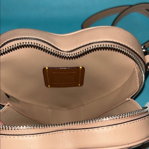 Coach Heart Crossbody Bag With Quilting Buff - Picture 6 of 13